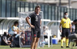 À beira do abismo, Vasco decide cortar o PintoFutebol