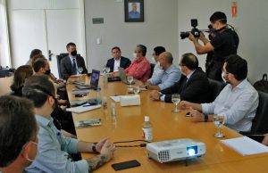 Equipes de Arthur Neto e David Almeida realizam primeiro encontroTransição