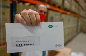 David Almeida determina a retomada na entrega do cartão “Nossa Merenda”A Semed entregou 163.600 cartões aos estudantes