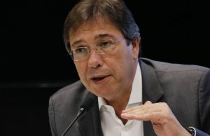 Presidente da Eletrobras renuncia ao cargoEle fica no cargo até março para garantir transição adequada