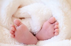 COVID: Pais vão à Justiça para internar filho de 9 meses na UTI em Manaus