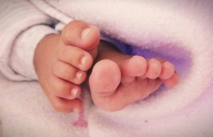 Duas crianças já morreram no Amazonas por síndrome associada à Covid15 contaminadas