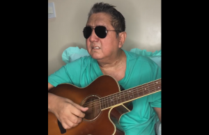 David Assayag canta para agradecer pela cura da Covid: “Eu quero ser justo e paciente como era Jesus”