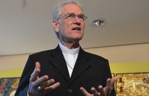 Arcebispo de Manaus critica negacionistas e quer vacina: “só acreditam no vírus quando é na família”