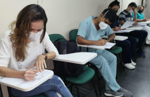 Profissionais de Saúde se apresentam para “guerra contra a Covid em ManausMais combatentes