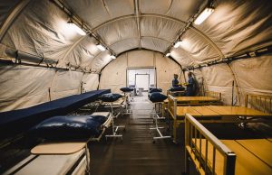 Amazonas abre enfermaria de campanha para aliviar lotação hospitalarEspaço vai atender pacientes com covid-19