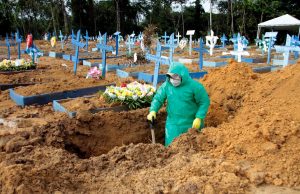 Manaus tem 87 enterros por Covid e 30 mortes em domicílio neste domingo