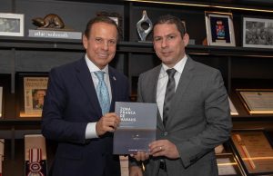 Marcelo Ramos apela e Doria volta atrás garantindo 50 mil doses da Coronavac ao AM