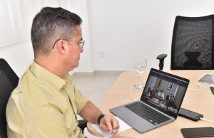 Pazuello promete a David Almeida vacina aos professores a partir de marçoBoa notícia