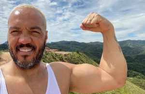 Belo recebeu R$ 65 mil para fazer show na favela em plena pandemiaSolto