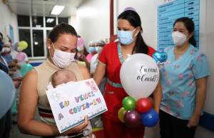 João Miguel, bebê de 2 meses, supera a Covid e recebe alta em ManausQue aflição