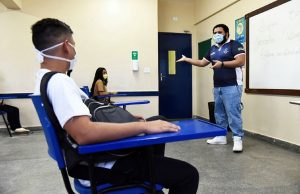 Frente Nacional de Prefeitos cobra vacinação para todos os professoresEducação