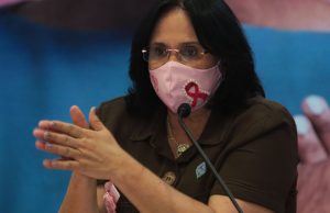 Damares Alves lança plano para salvar mulheres das mãos dos covardesFeminicídio