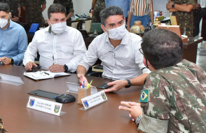 Prefeitura e Exército unem forças para vacinar 260 mil pessoas acima de 50 anos