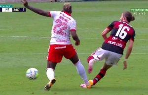 Comissão internacional de árbitros acaba com chororô: Rodinei mereceu ser expulso!