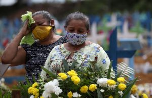 Brasil bate recorde de mortes por Covid há três dias seguidosPandemia avança