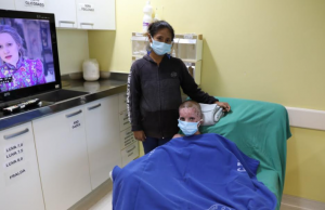 60% do corpo queimado: mãe vibra após 98 dias de luta pelo filho no 28 de AgostoSuperação