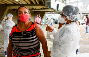 Amazonas começa a aplicar terceira dose da vacina contra Covid nesta quarta-feiraNova etapa
