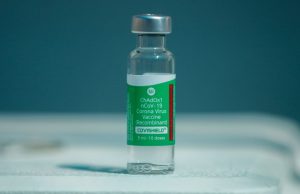 Primeiro lote do IFA para vacina da Fiocruz chega hoje ao BrasilInsumo permitirá produzir 2,8 milhões de doses da vacina contra covid