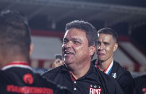 Vasco contrata técnico especialista em Segunda DivisãoNovo comando