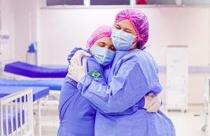 Diário de uma médica no 28 de Agosto: medo, distância da família e luta para salvar vidas1 ano de pandemia no Amazonas