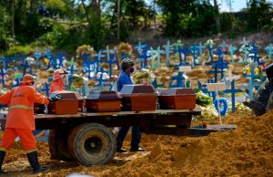 Com pandemia acelerada, Brasil perde mais de 10 mil vidas em 7 diasPerigo constante