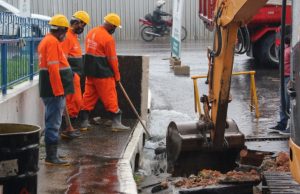 Prefeitura ataca tubulações velhas e tenta evitar que novas crateras se abram em ManausContra o descaso de várias décadas