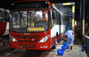 O busão em Manaus anda sujo? Denuncie e exija limpeza!