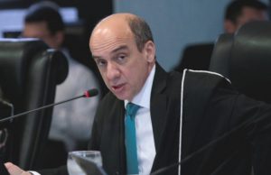 Tribunal de Contas e Câmara Municipal firmam acordo técnico em ManausDinheiro público