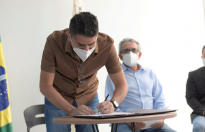 EDUCAÇÃO: David Almeida cria auxílio de R$ 70 e chama 400 novos professores