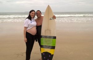 COVID: Marido é chamado à UTI para dar adeus à esposa após parto de emergência