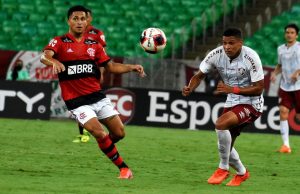 Genérico do Fluminense vence o genérico do Flamengo no MaracaCarioca
