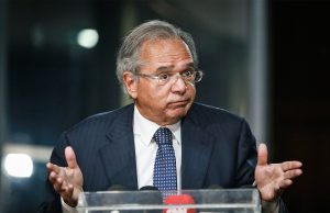 Paulo Guedes anuncia antecipação do 13º para beneficiários do INSSEconomia