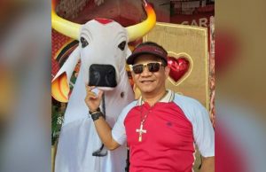 Mestre dos rituais do Boi Garantido, Júnior de Souza morre vítima de CovidLuto em Parintins