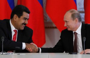 Nicolas Maduro toma vacina Sputinik V na VenezuelaVacina para todos