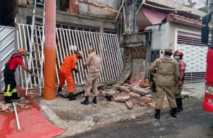 Marquise desaba e deixa pedreiro gravemente ferido no EducandosGrave acidente