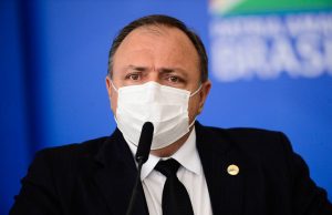 Senado aprova convocação de Pazuello e coloca ministro no ParedâoPressão