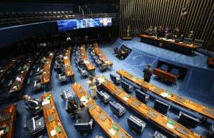 Novo Auxílio Emergencial aprovado no Senado será ainda mais limitadoLight