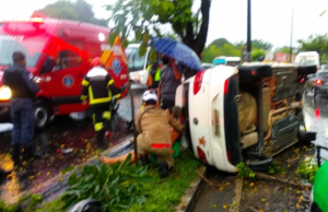 Pai e mãe tentam levar bebê às pressas ao João Lúcio e capotam carro no São JoséPerigo