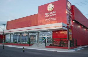 Baratão da Carne é notificado por aglomeração de clientesAglomerações e gente sem máscara