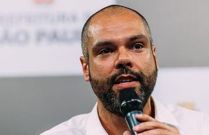 Bruno Covas piora e médicos confirmam presença de água nos pulmões e no abdômenBoletim médico