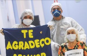 Aos 92 anos, dona Maria vence câncer, safena e agora elimina a Covid em ManausSuperação