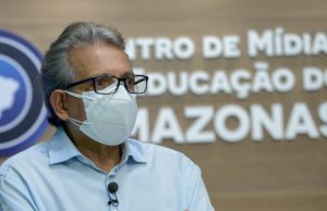 10 mil professores começam a receber auxílio conectividade em ManausAulas remotas