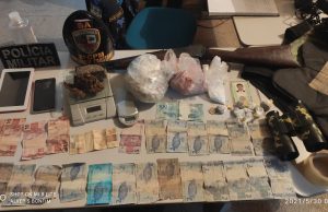 Em Benjamin Constant, PM prende mãe e filho até o tucupi de drogasPoliciais também apreenderam mais de 1,5 quilos de substâncias entorpecentes e arma de fogo