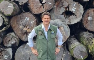 Ricardo Salles e presidente do Ibama são alvos de operação da Polícia FederalExportação ilegal de madeira