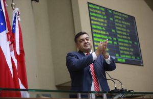 Dermilson Chagas defende licença-maternidade de 1 ano para servidoras públicas estaduais