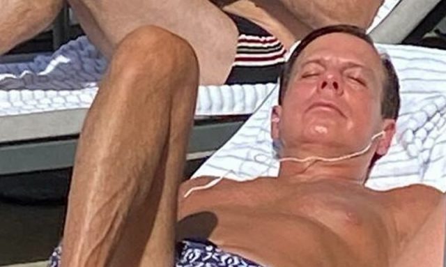 Doria-tomando-sol-1