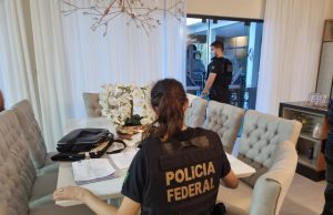 Polícia Federal faz prisão de suspeitos de tráfico de drogas e lavagem de dinheiro em ManausA investigação teve início a partir da prisão em flagrante de duas pessoas no interior do Rio Grande do Norte que transportavam entorpecentes oriundos da cidade de Manaus/AM