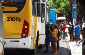 Prefeitura de Manaus pinta de rosa sistema de transporte precário: ‘Sacanagem com o povo’Precário