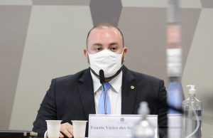 Governo do AM negava gravidade da covid, diz deputado Fausto Junior na CPI da Pandemia